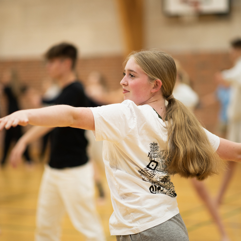 Gymnastik linje på Gudenaadalens efterskole. Fokus på Sundhed, motion og fællesskab. 