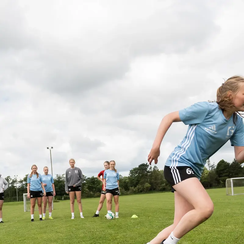 Fodboldlinje på Gudenaadalens efterskole. 