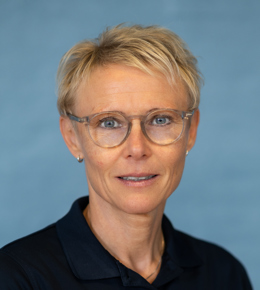 kvindelig lærer på Gudenaadalens efterskole. 