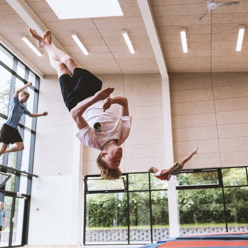 Gymnastik linje på Gudenaadalens efterskole. 