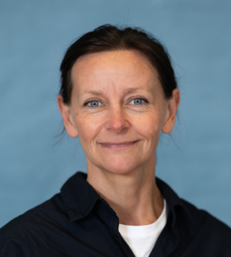 kvindelig lærer på Gudenaadalens efterskole. 