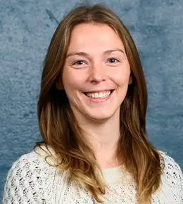 kvindelig lærer på Gudenaadalens efterskole. 