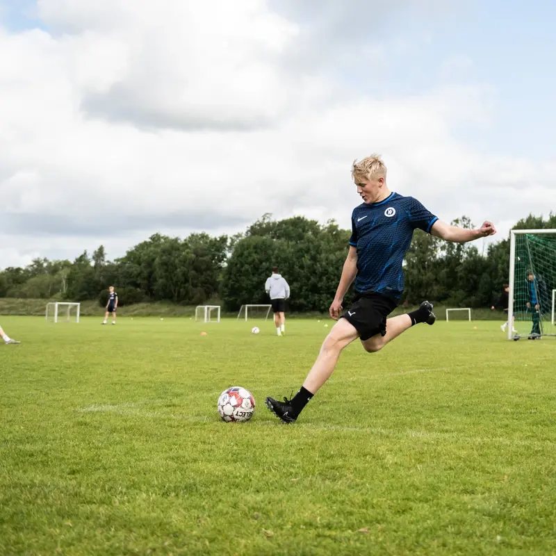 Fodboldlinje på Gudenaadalens efterskole. 